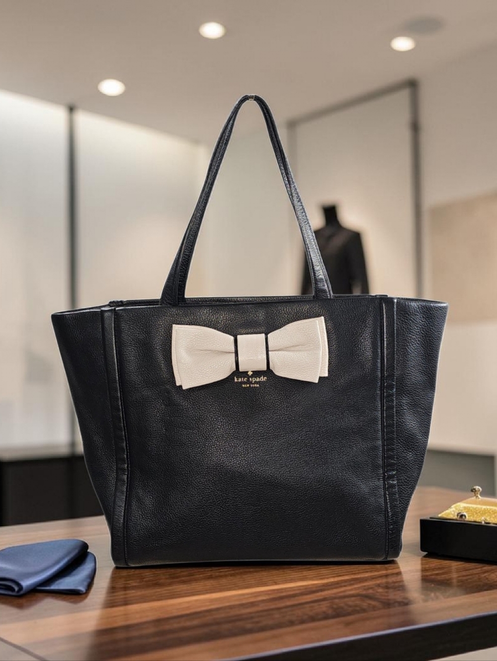 Kate Spade Black Pebbled Leather Bow Tote | Magnetic Snap | Dust Bag | EUC - Picture 5 of 11